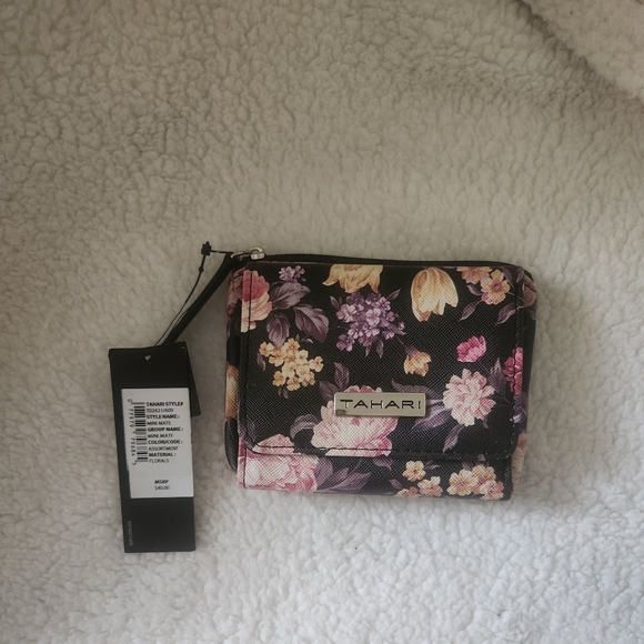 NWT Tahari zip around wristlet and wallet. - Picture 3 of 3